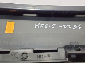 RENAULT Megane E-Tech CMF-EV (2022–2026) Rear side door outer window molding 822828840R - 2