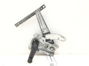Rear side door window regulator