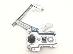 Rear side door window regulator - 