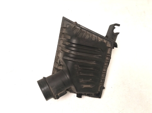 BMW 2 SERIES F45 (2014–2026) Luftfiltergehäuse 7609482 - 6