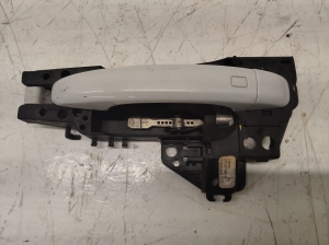 Rear side door exterior handle - 8T01837885