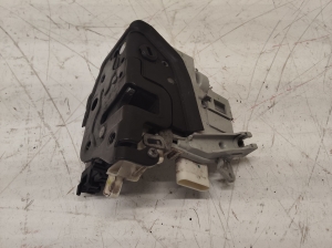 AUDI A4 B8 (2007–2016) Rear side door lock 8K0839015C - 3