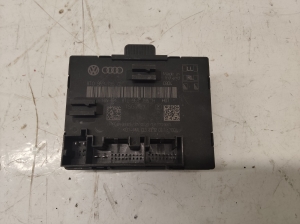 Rear side door control unit - 8T0959795Q