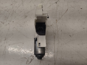 AUDI A4 B8 (2007–2016) Rear side door window regulator motor 8K0959811 - 2