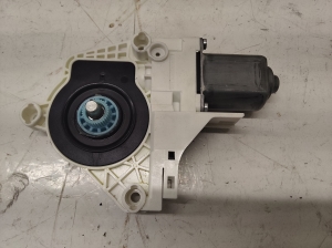 Rear side door window regulator motor - 8K0959811