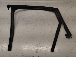 Rear side door seal on the door - 8K5839439