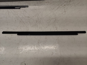 AUDI A4 B8 (2007–2016) Rear side door outer window molding 8K0839477 - 2