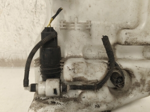 BMW 2 SERIES F45 (2014–2026) Front washer fluid reservoir 7331418 - 3