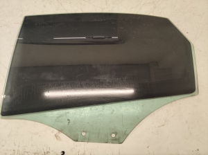 Rear side door glass - 43R001582