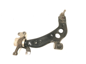 Front control arm - 6879843