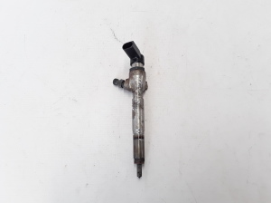  Fuel injector 