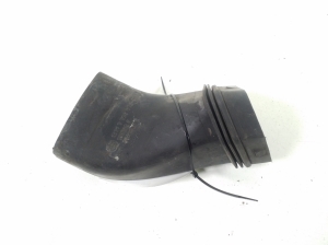 BMW X1 E84 (2009–2015) Air intake hose 7798876 - 3