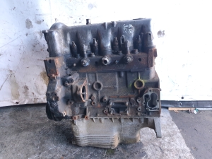 Mercedes Benz 100 631 (1981–1996) Motor 616963 - 3