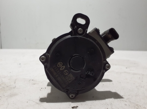 RENAULT Megane E-Tech CMF-EV (2022–2026) Auxiliary water pump 215815MP0A - 2