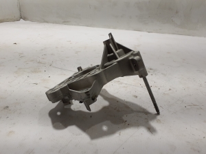 RENAULT Megane E-Tech CMF-EV (2022–2026) A/C compressor bracket 119105MZ0A - 2