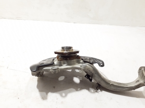 AUDI A7 (2018–2026) Front wheel hub 4K0407559D - 2