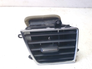 Dashboard air vent grilles - 4H1820951A