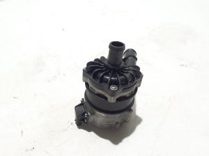 Zusatzwasserpumpe - 8K0965567D