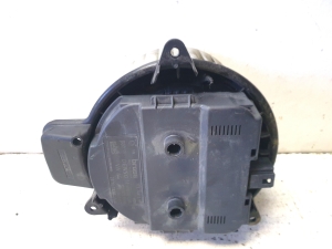 AUDI A8 D4 (2010–2017) Salongi puhuri mootor 4H1820021B - 3