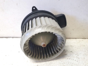 AUDI A8 D4 (2010–2017) Salongi puhuri mootor 4H1820021B - 5
