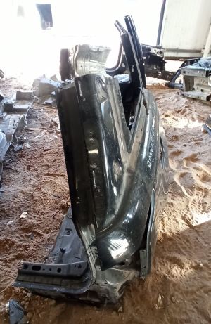 Land Rover Range Rover IV (2012–2026) Aizmugurējais spārns un tā detaļas LR036412 - 3