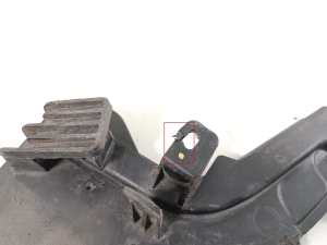 Volkswagen Passat B7 (2010–2014) Ein weiteres Detail der Außenschwellerverkleidung 3AA854855A - 4