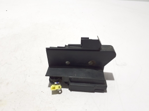   Rear side door lock  - 825031773R 