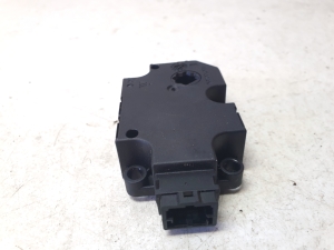 AUDI A8 D4 (2010–2017) Stellmotor Heizungsklappe CZ1139300856 - 2