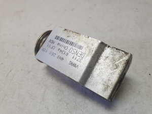 AUDI A8 D4 (2010–2017) Klimaschlauch Ventil 4H0260109 - 2