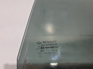 Dacia Duster (2017–2024) Aizmugurējo sānu durvju stikls 823017601R - 2