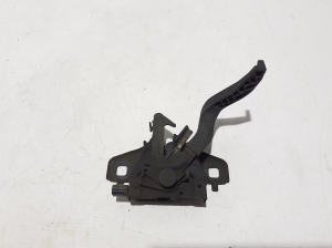 Dacia Duster (2017–2024) Hood latch 656014211R - 3