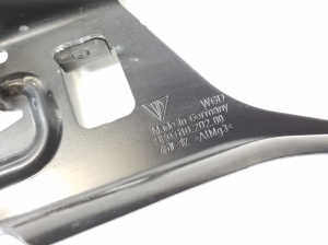 Porsche Panamera 970 (2009–2016) Front fender bracket 97061020200 - 3
