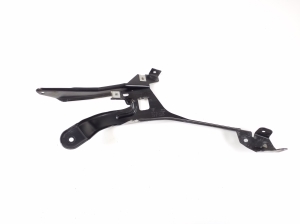 Halter Kotflügel vorne - 97061020200