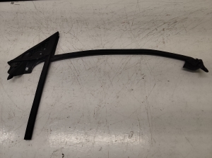 Front door rubber seal - 8T8837479