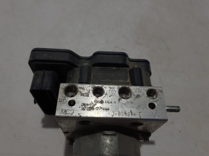 Dacia Duster (2017–2024) ABS plokk 476606804R - 3