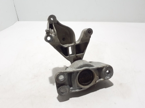 Dacia Duster (2017–2024) Engine mount 112322283R - 4