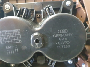 AUDI A8 D4 (2010–2017) Sonstiges Teil der Mittelkonsole 1186444 - 7