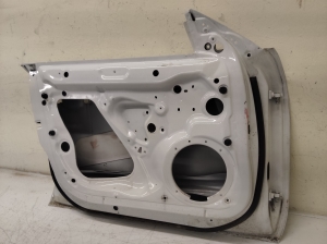 AUDI A5 (2007–2016) Esiuks 8T0831311 - 3