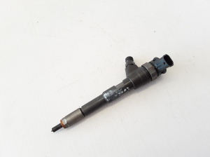  Fuel injector 