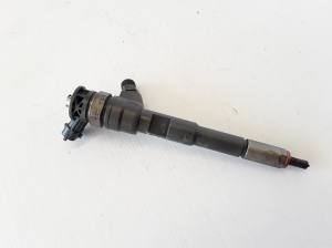  Fuel injector 