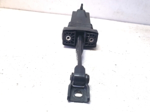 Rear side door opening limiter - 4H0839267