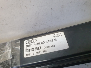 AUDI A8 D4 (2010–2017) Aizmugurējo durvju logu pacēlājs 4H0839462B - 4