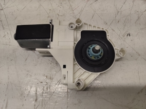 Fensterhebermotor vorne - 8T0959802