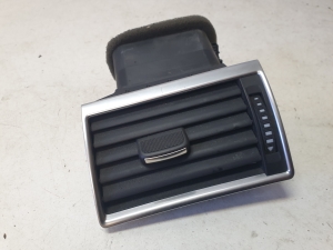 Dashboard air vent grilles - 4E0820901