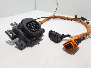 AUDI A7 (2018–2026) Battery charging port 4K0915651 - 2