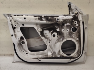 AUDI A5 (2007–2016) Esiuks 8T0831311 - 4