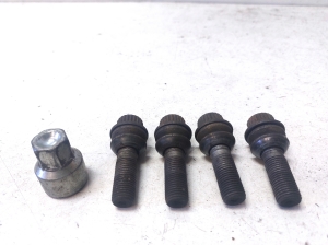 Mercedes Benz E-Class W212 (2009–2015) Rattamutrid, poldid - 4
