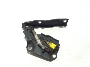 AUDI A7 (2018–2026) Hood hinge 4K8823301 - 2