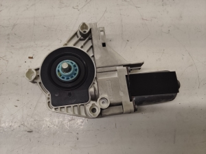 AUDI A5 (2007–2016) Rear side door window regulator motor 8K0959802 - 2
