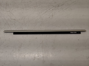 Rear side door outer window molding - 8T8853763